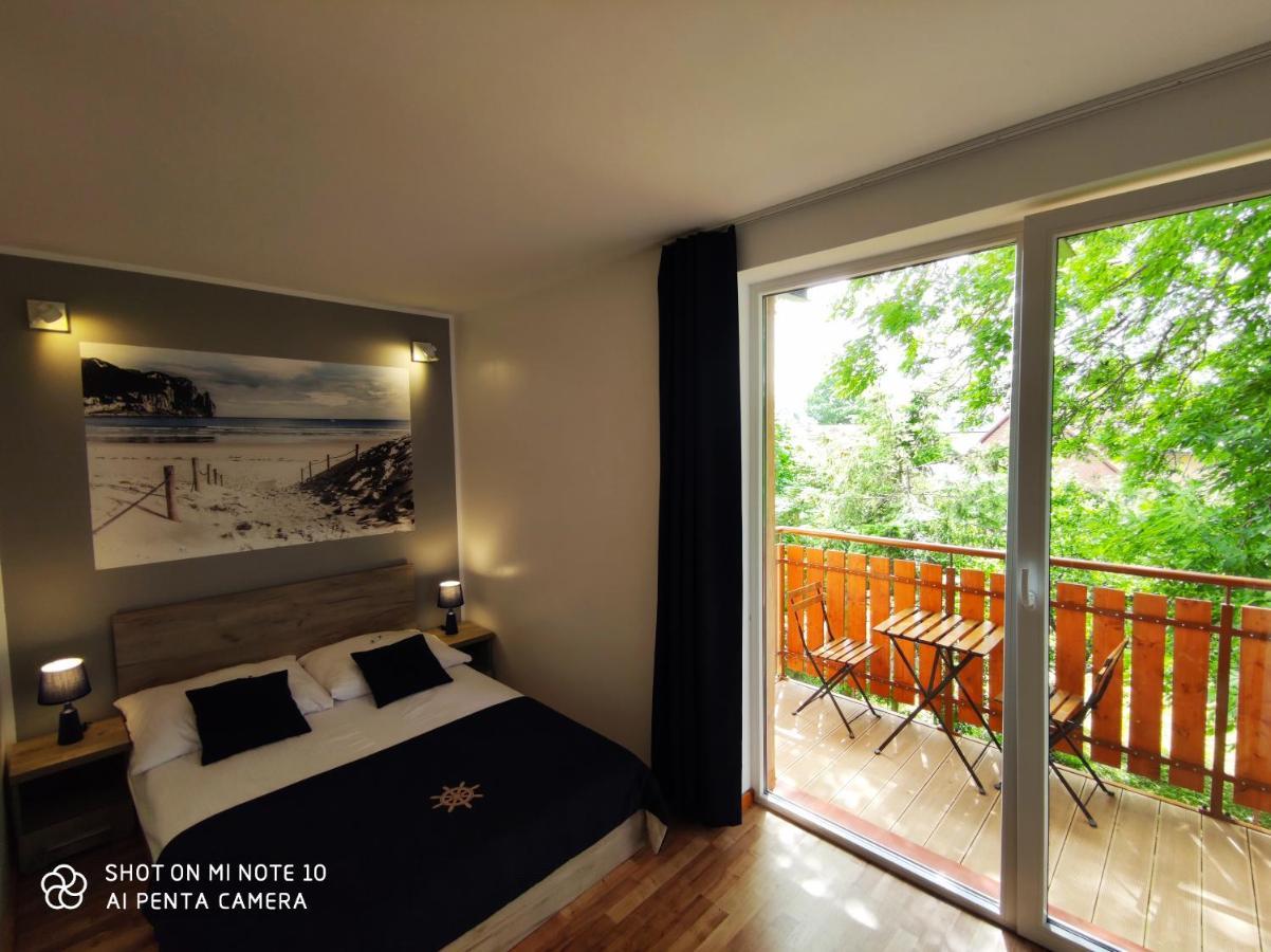 Pokoje Goscinne Pod Kasztanami Łeba Extérieur photo