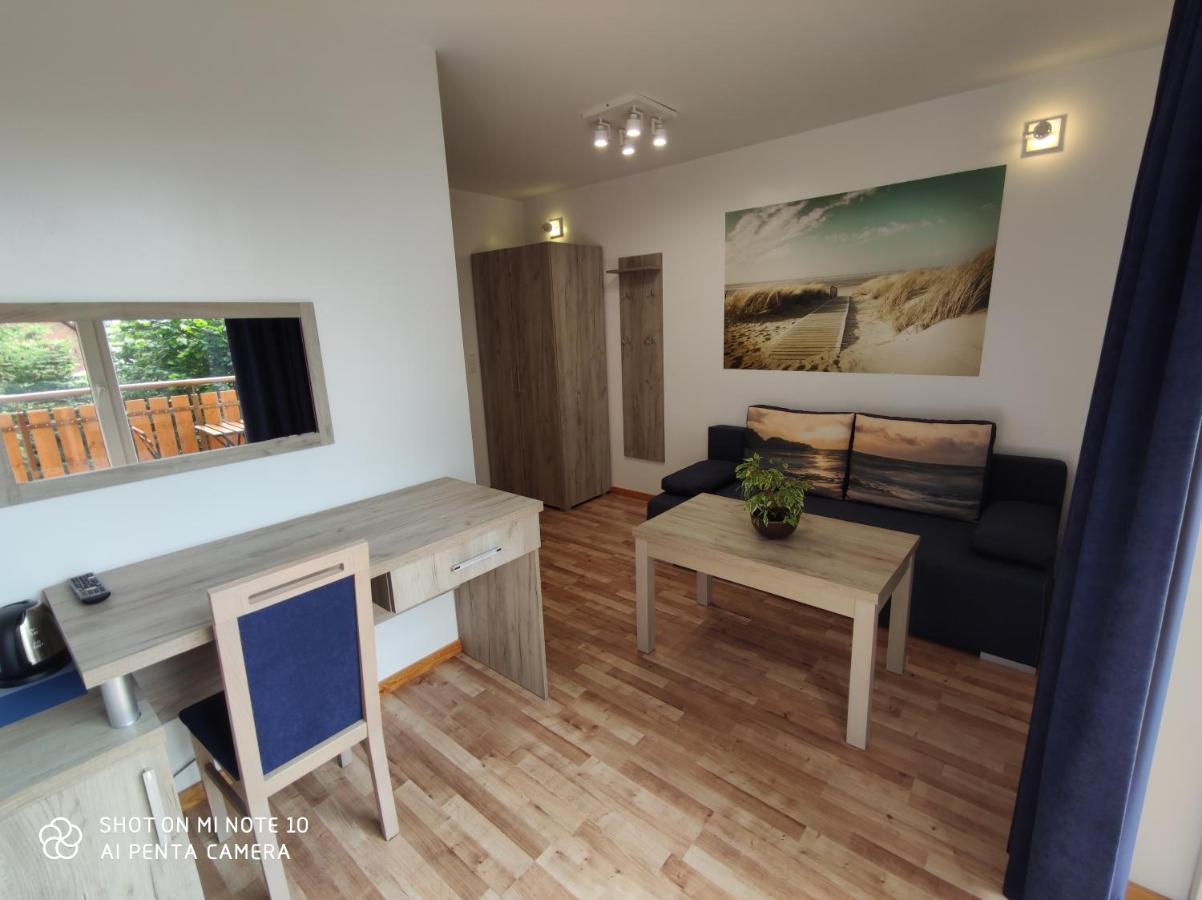 Pokoje Goscinne Pod Kasztanami Łeba Extérieur photo