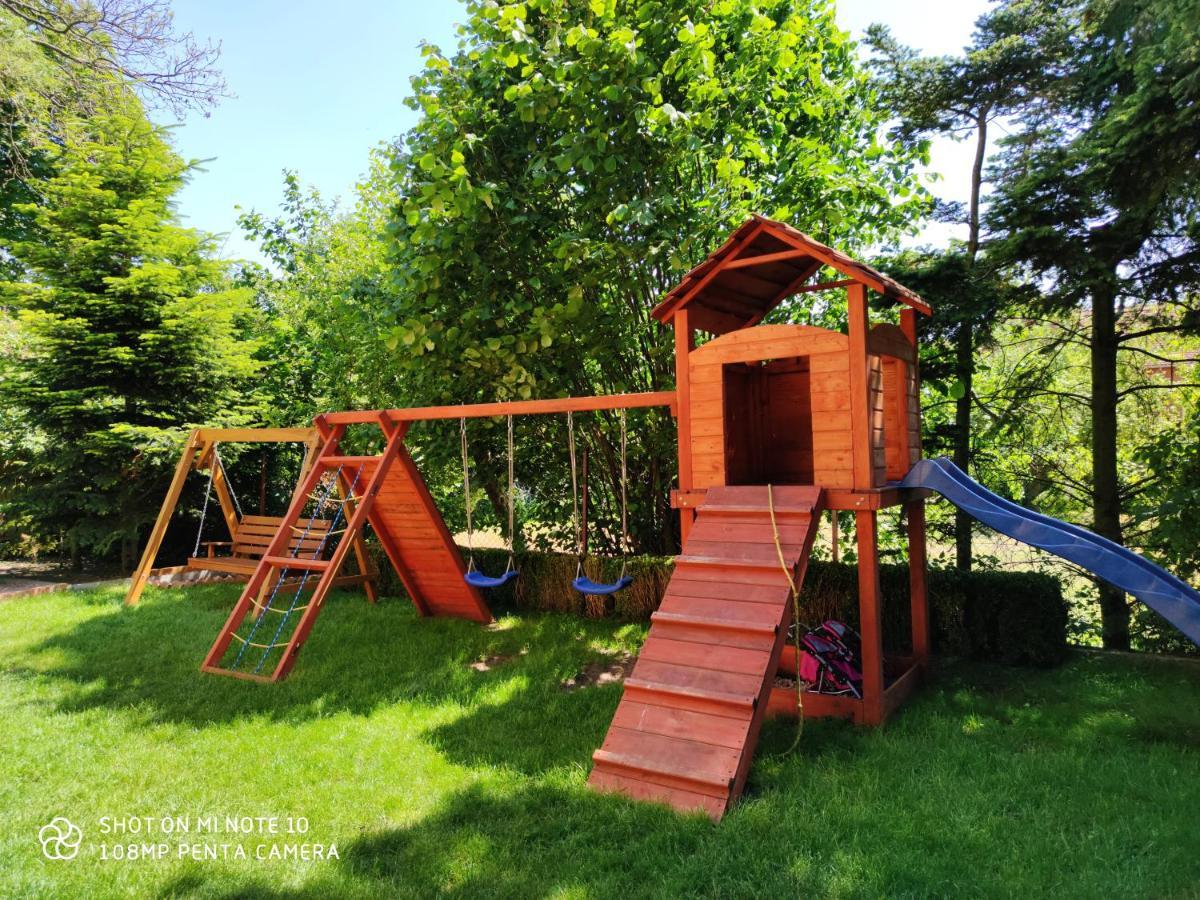 Pokoje Goscinne Pod Kasztanami Łeba Extérieur photo